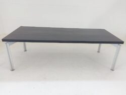 Hochwertiger Schreibtisch von BULO Modell H2O, Farbe Mooreiche Furnier 4-Fußgestell Aluminium