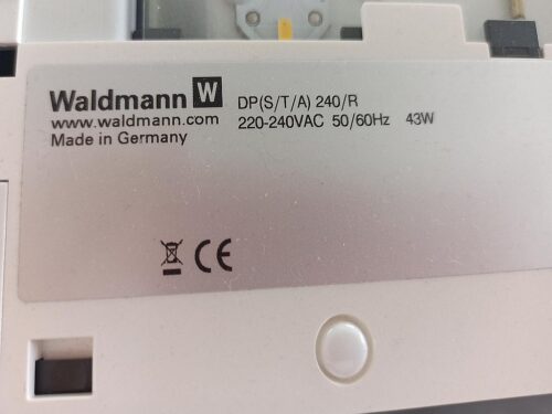 Stehleuchte-Waldmann-LavigoTwin-MHS (1)