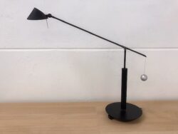 Tischleuchte-Artemide-Nestore-Schreinerei__5__01