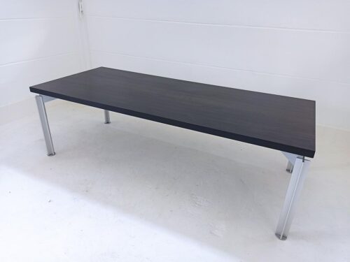 Hochwertiger Schreibtisch von BULO Modell H2O, Farbe Mooreiche Furnier draufnsicht