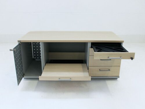 Sideboard CEKA mit Technikfach, 3 Schubladen und 1 Materialfach Detailansicht