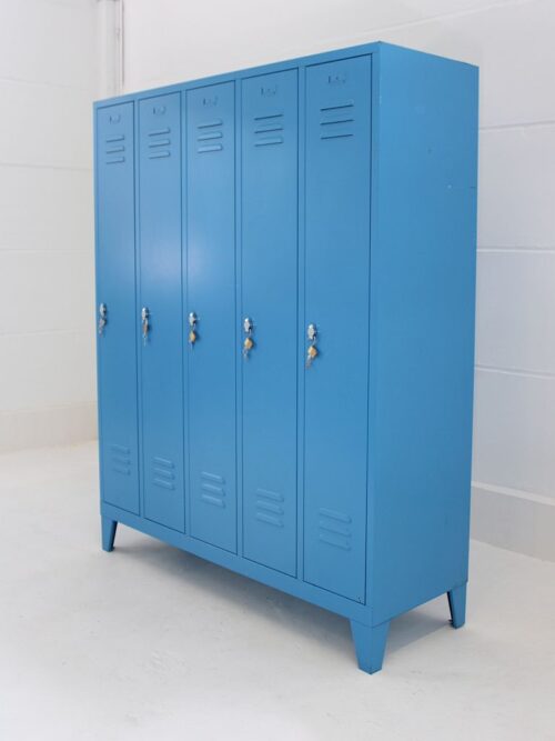 Kleiderspind Metallkorpus blau 150x50x185 abschließbar Seitenansicht