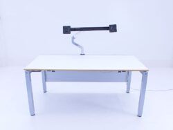 Steh-und Sitz Schreibtisch 160x80 weiss  Frontansicht runtergefahren