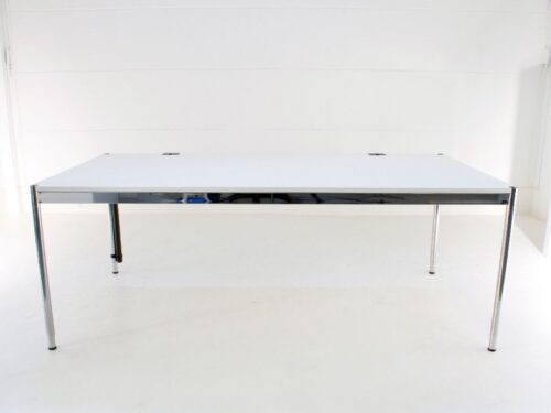 schreibtisch_usm-haller-advanced-200x100_vorderansicht