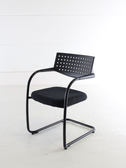 Designer Besucherstuhl Vitra VisaVis schwarz seitenansicht