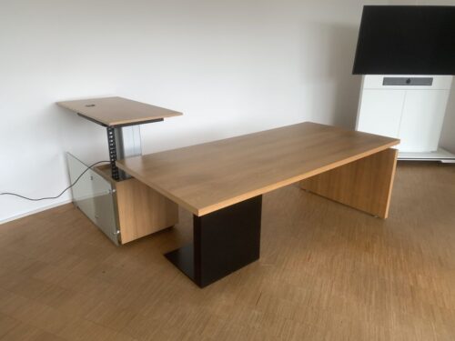 gebrauchter chefschreibtisch Bene P2-Management seitenansicht